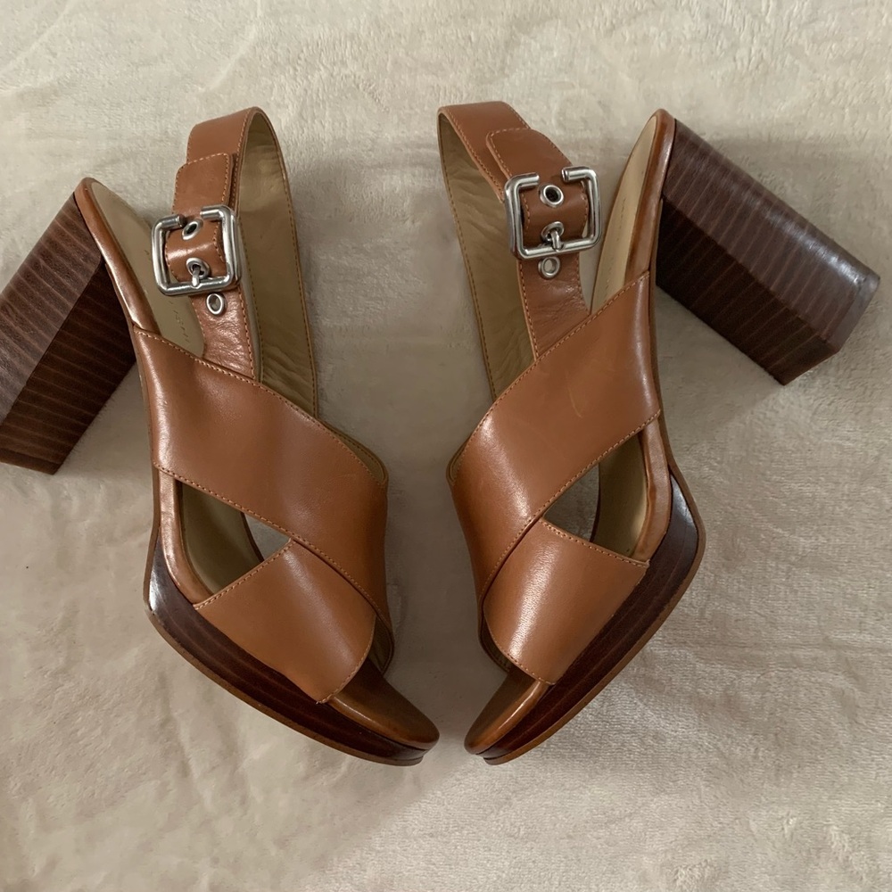 Tan DRESSY Sandals!👜